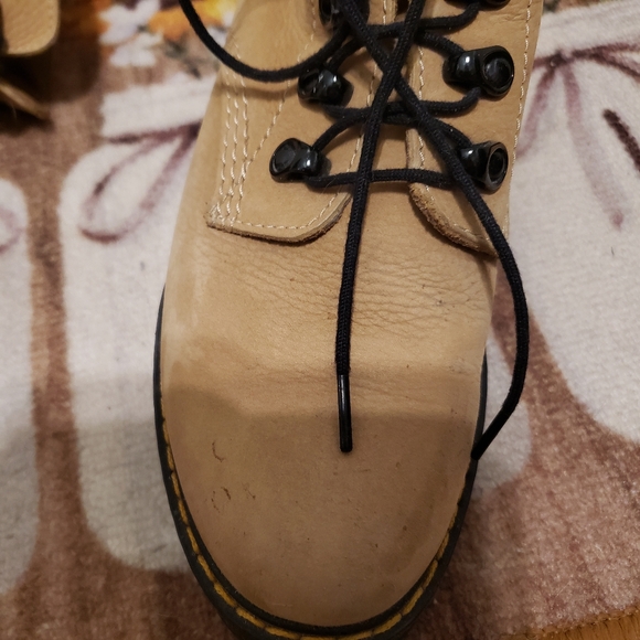 Doc Martens Tan Nubuck Leather Platform Boots Sz 39 Womens 8 - Picture 5 of 10